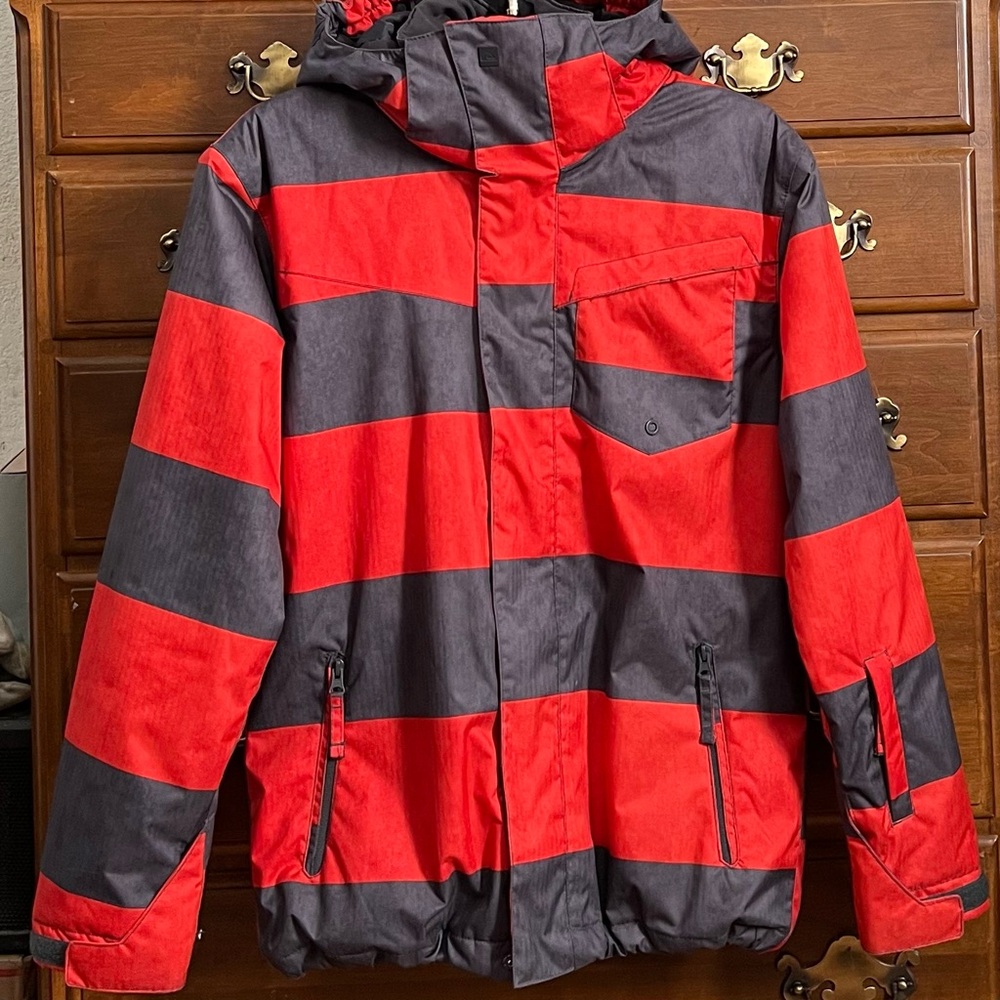 Quiksilver Red and Charcoal Ski/Snowboard Jacket Dry Flight Technology 10K